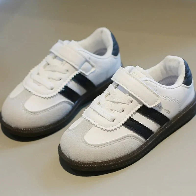 SHOWLU Kids lightweight running sneakers for girls and boys, non-slip PU leather shoes for spring and autumn, soft and comfortable.