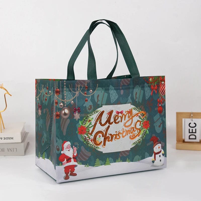 Showlu Fashion Santa Claus Christmas gift bag with snowman design, non-woven candy packaging bag for holiday gift wrapping.