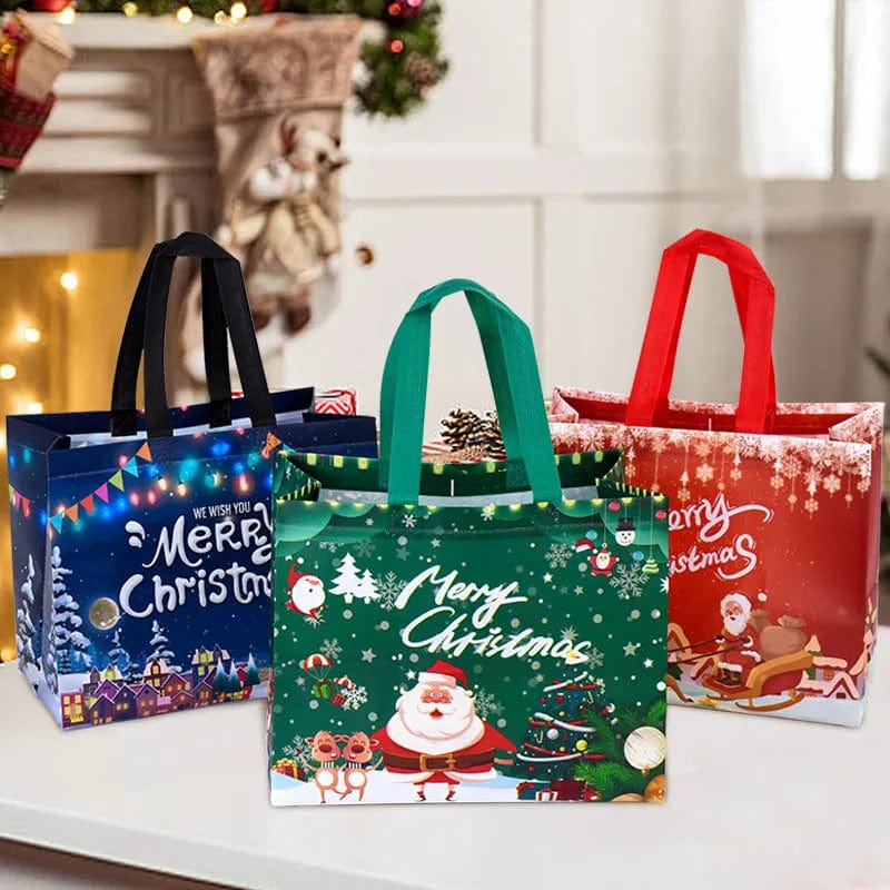 Non-woven Christmas gift bag featuring Santa Claus and snowman candy packaging for holiday gift wrapping.