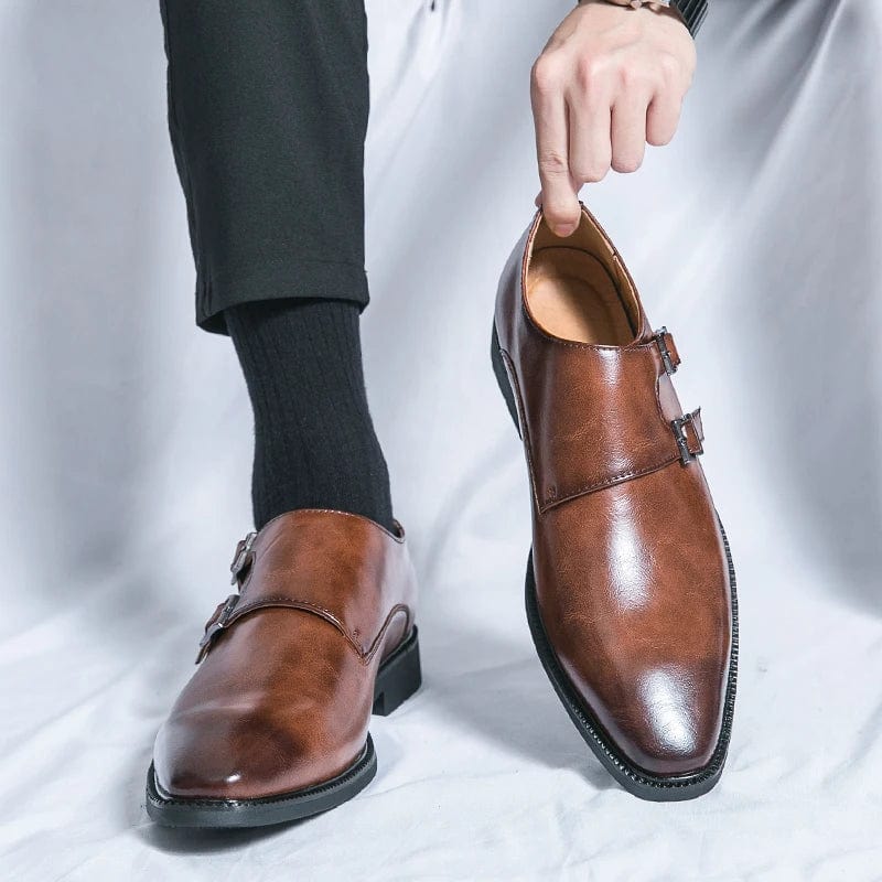 Men's leather monk strap shoes with pointed toe and buckle, classic retro design suitable for business and formal occasions.