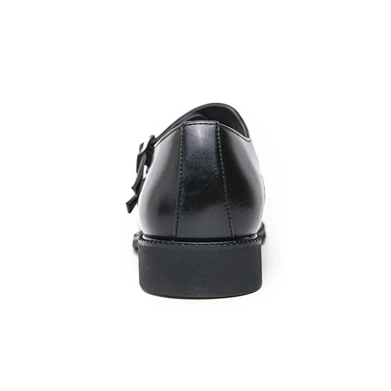 Men's leather monk strap shoes with pointed toe and buckle, classic retro style for business and formal occasions.