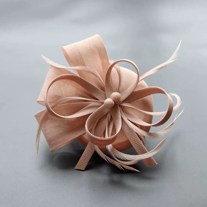 Vintage linen topper hat by Showlu Fashion, elegant floral wedding headwear suitable for brides and special occasions.