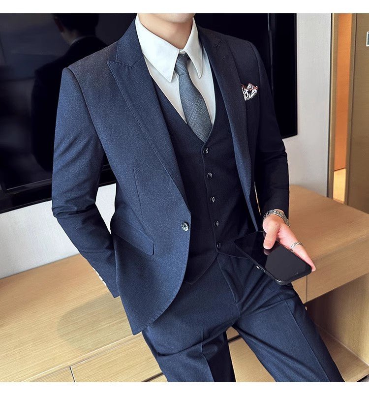 Men's slim-fit pink host suit by SHOWLU FASHION, featuring a double-breasted blazer with a closure collar, ideal for formal events.