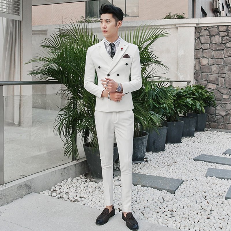 Korean style men's slim-fit three-piece wedding suit with casual design, featuring a jacket, vest, and trousers for grooms or formal occasions.