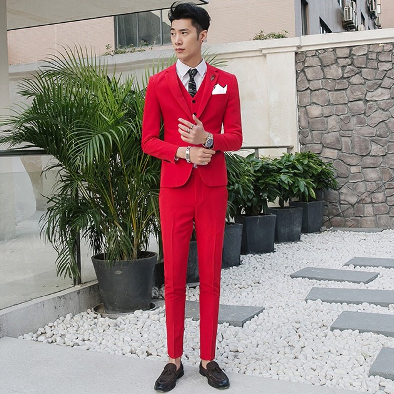 Korean-style men's slim-fit three-piece wedding suit with casual color, featuring jacket, vest, and trousers, suitable for groom or formal events