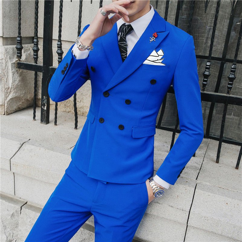 Slim-fit three-piece men's wedding suit in casual Korean style, featuring a tailored jacket, vest, and trousers, worn by a groom.