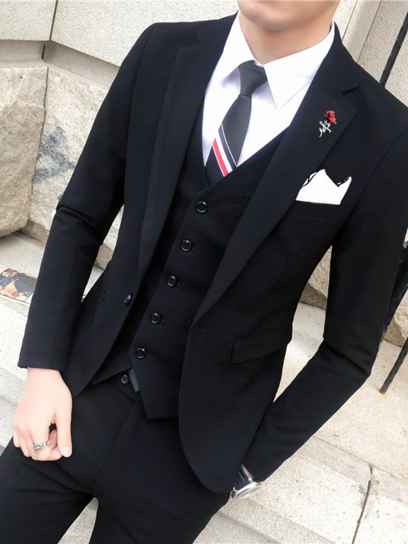 Korean-style slim-fit men's three-piece wedding suit with casual color, tailored for grooms and stylish teenagers.