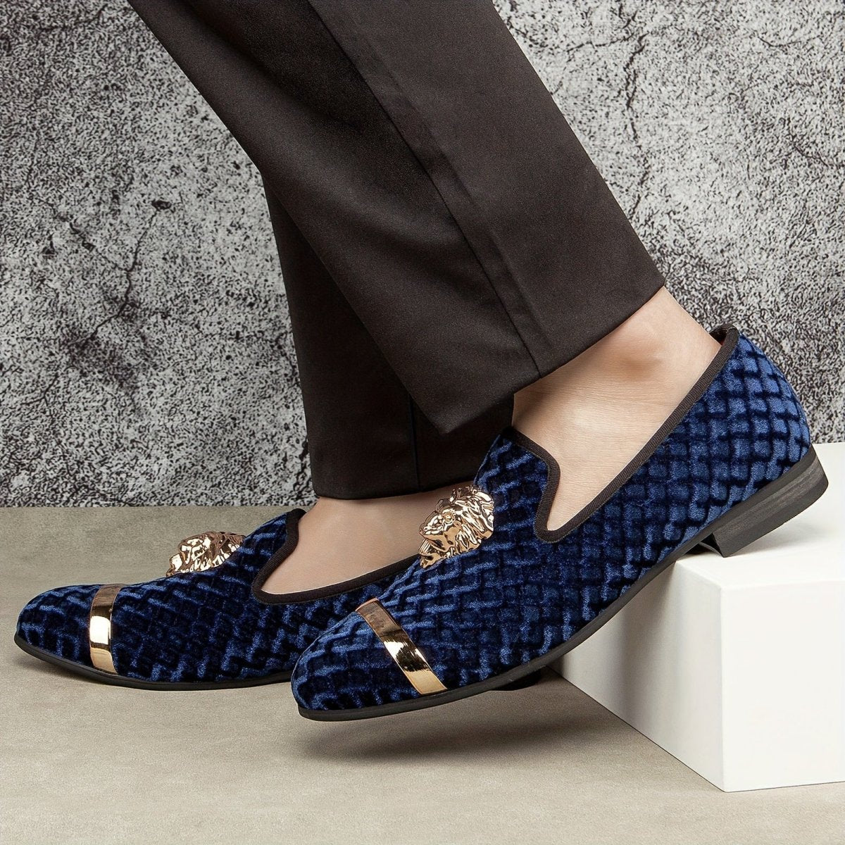 SHOWLU men's business loafers with round toe, slip-on design, made of PU leather, ideal for formal and casual occasions