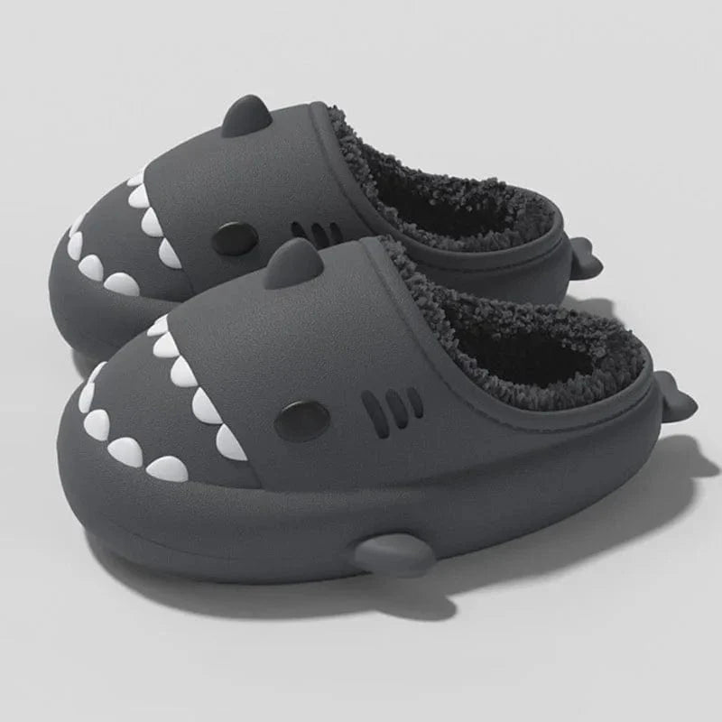 Comwarm shark plush slippers for women and men, waterproof, non-slip cotton shoes, warm and cozy for indoor and outdoor use.