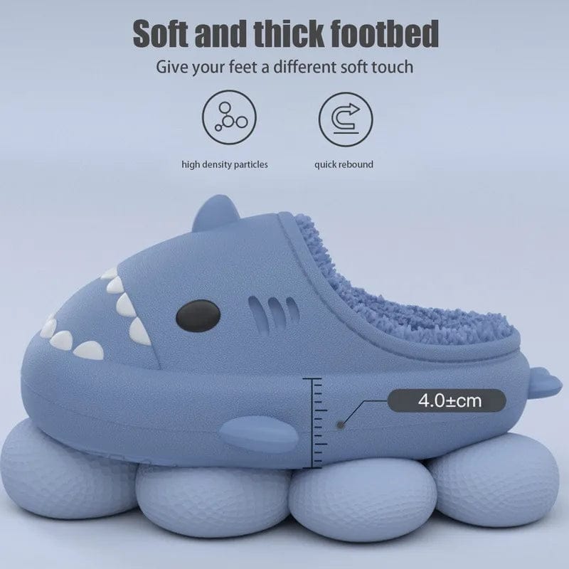 Comwarm shark plush slippers for women and men, waterproof, non-slip cotton slippers with a cute shark design for indoor and outdoor wear.