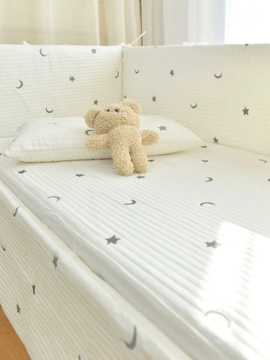 Korean quilted baby crib bumper by SHOWLU FASHION STORE, removable cotton bed fence for newborns with patchwork design.