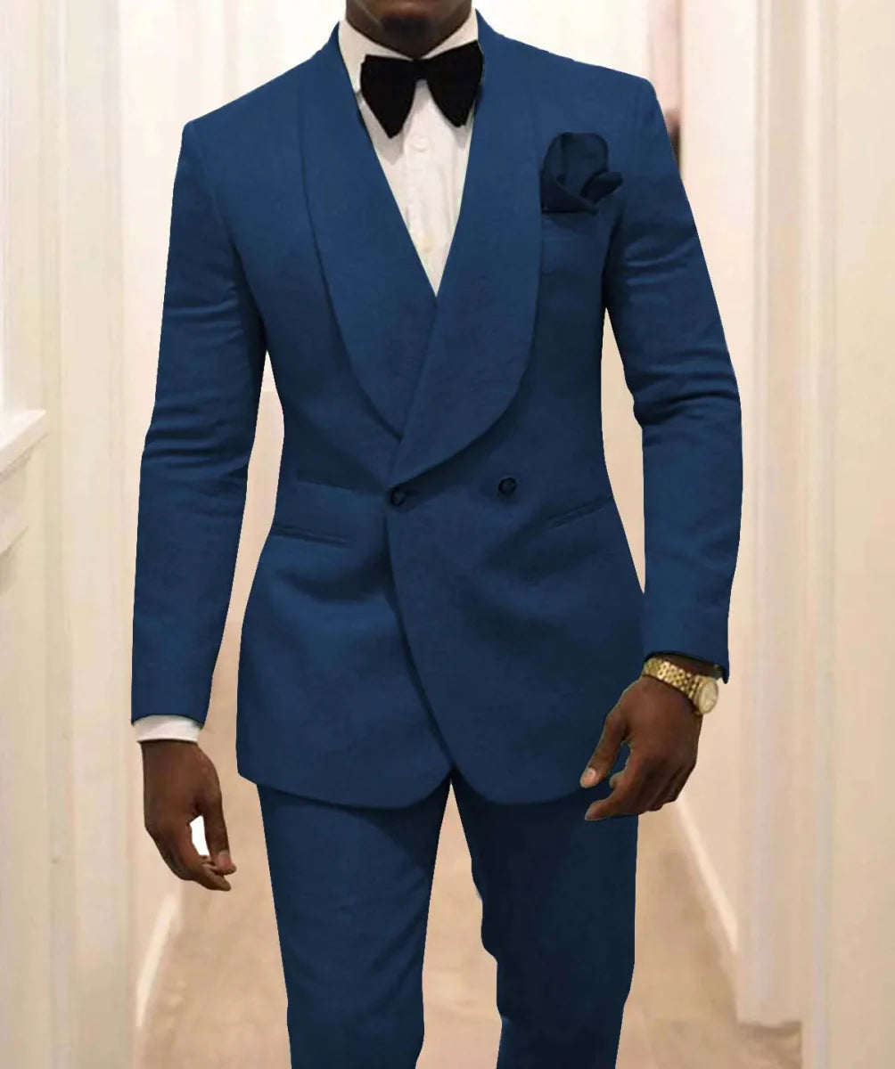 Men's white patterned wedding tuxedo with shawl lapel, 2-piece suit featuring jacket and pants, designed for grooms and groomsmen.