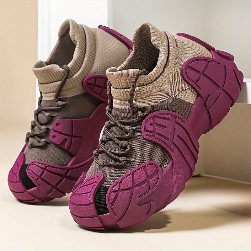 SHOWLU Women's wedge sneakers with breathable design and non-slip sole, stylish walking shoes for comfort and support.