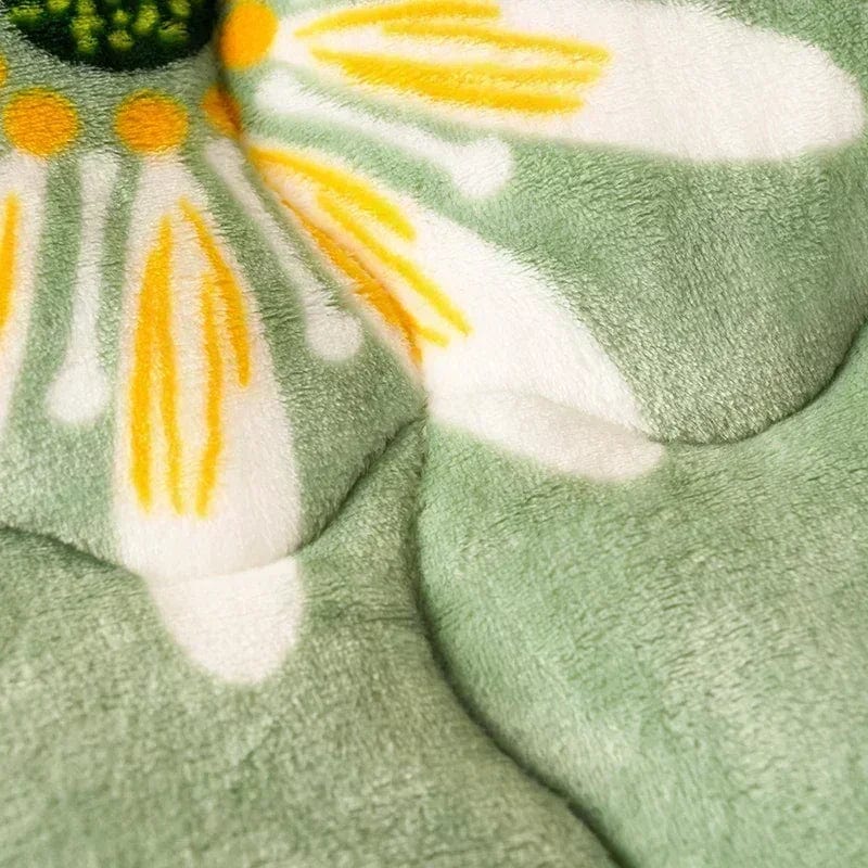 Zeby Daisy Lambswool Weighted Blanket by SHOWLU FASHION STORE, thick and fluffy for warm winter comfort on beds.