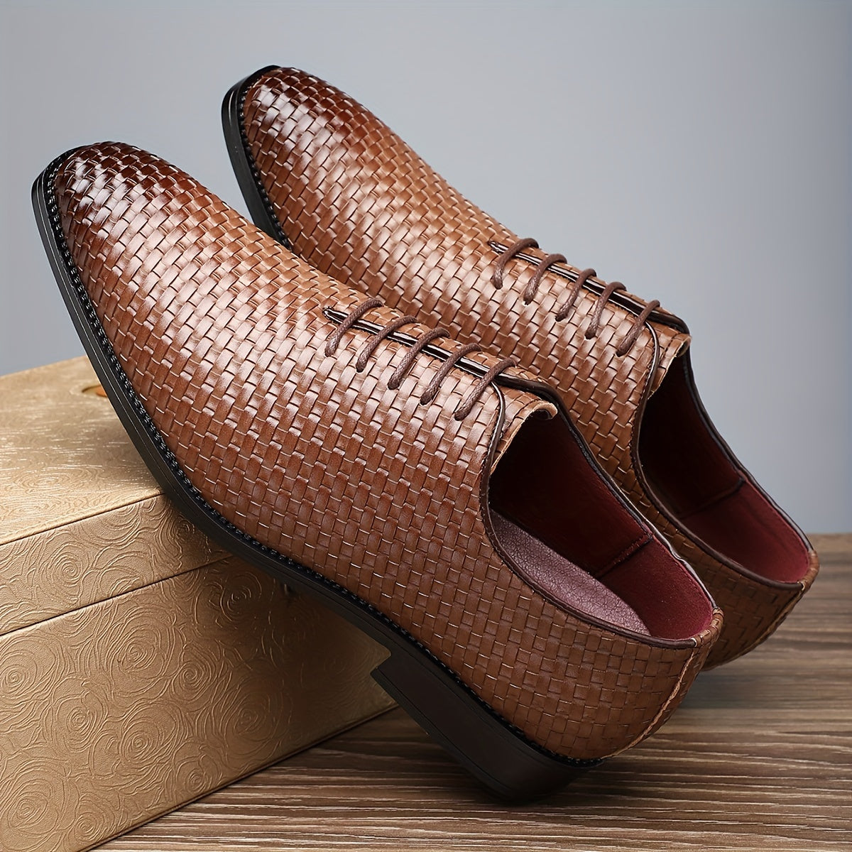 Men's SHOWLU Whole-Cut Oxford shoes with non-slip rubber soles, formal leather footwear for professional or dress occasions.