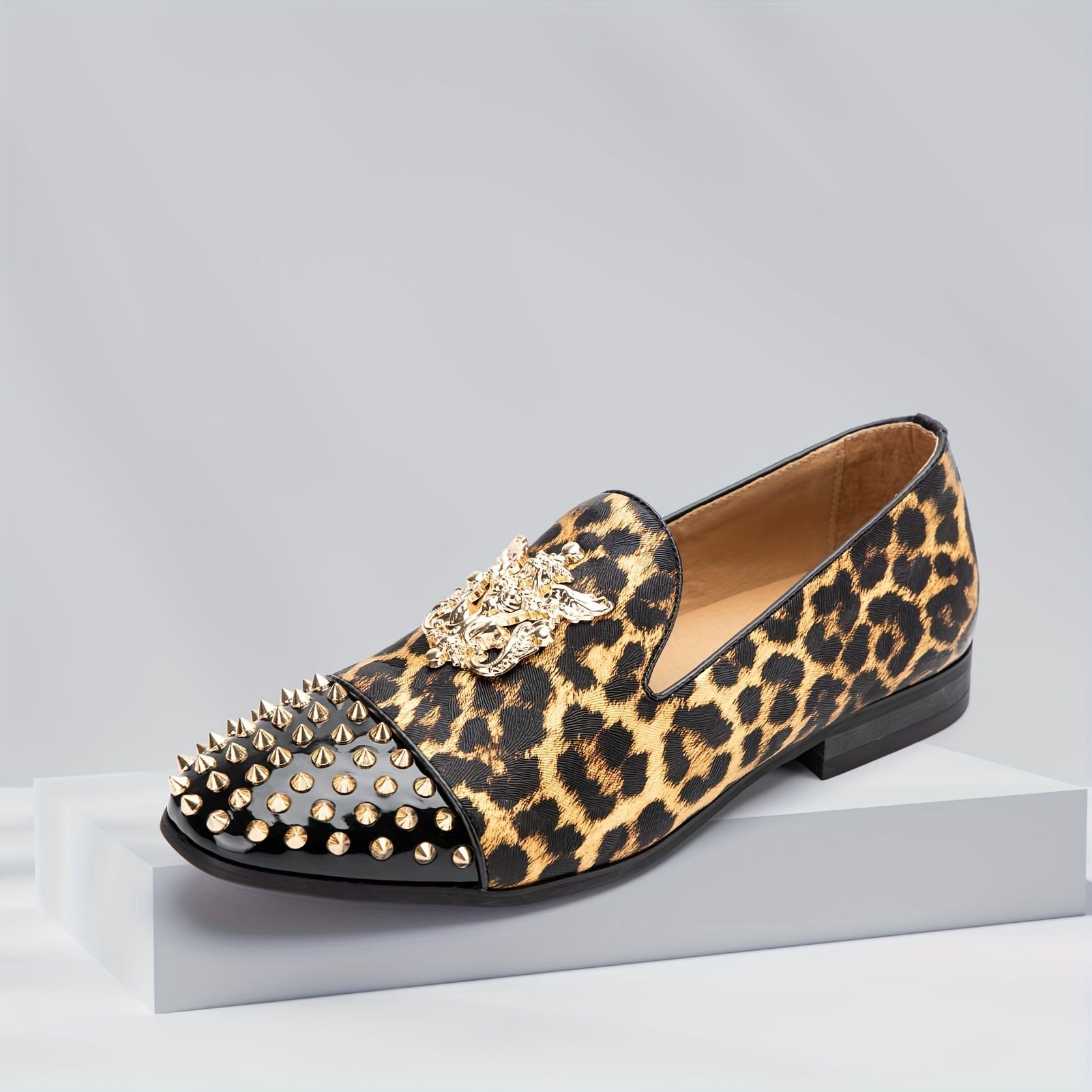 SHOWLU men's lightweight slip-on loafers with solid round toe, ideal for party and formal occasions.