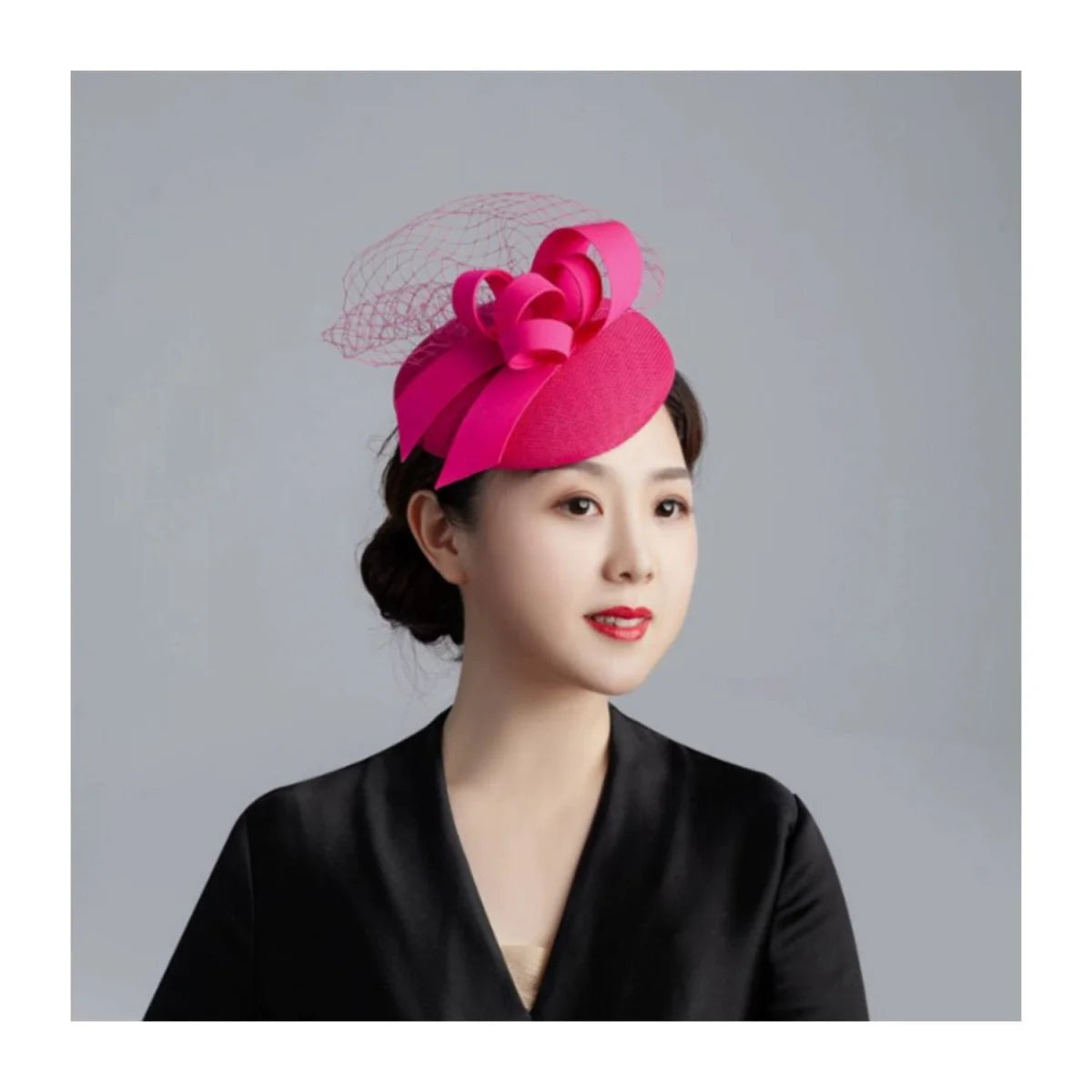 Vintage Showlu wedding party top hat, elegant photo studio accessory with classic design and stylish details.