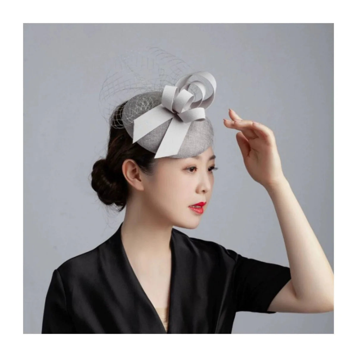 Vintage Showlu wedding party top hat, elegant photo studio accessory for formal dinner and wedding photos.
