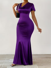 Elegant Solid Color Sleeveless Zip Dress - Bodycon Style, Low Neckline, Perfect for Spring/Fall, Adult Fashion, Evening Attire|Sleek Fit|Zipper Detail