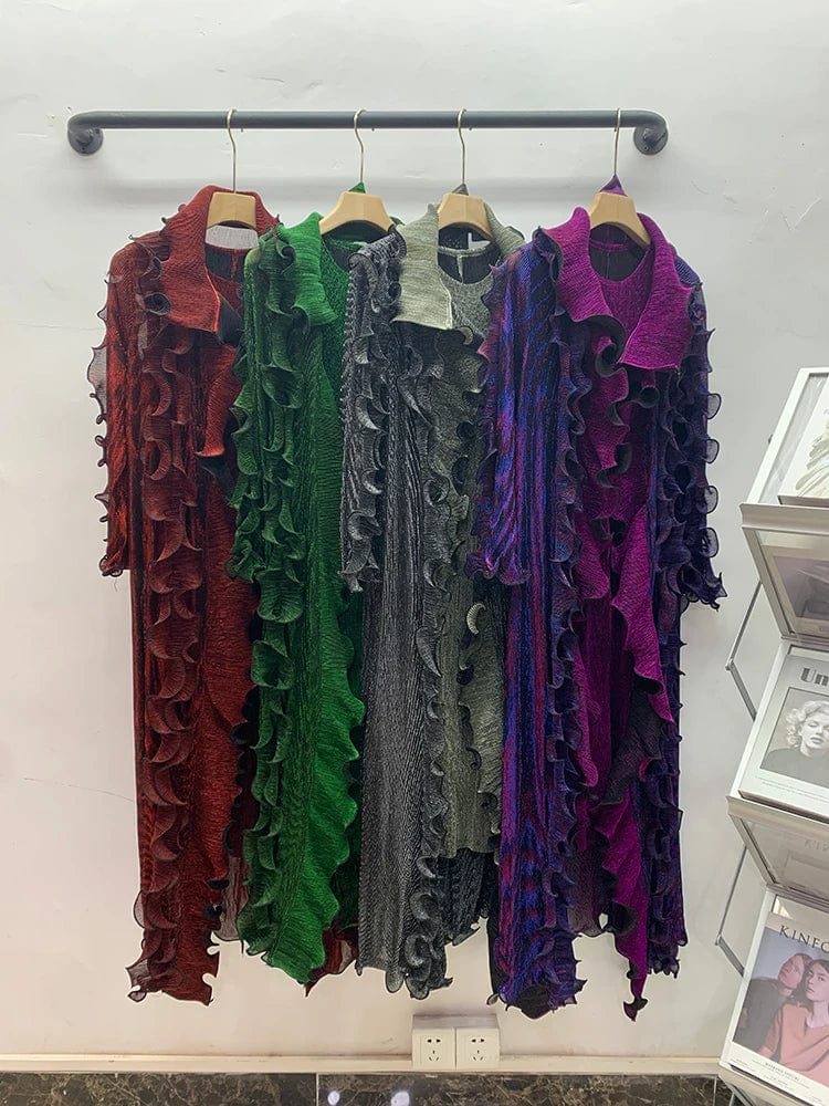 EGRM Miyake Pleated 2-piece set with ruffle coat and slim high-waist pants, stylish autumn fashion for women.