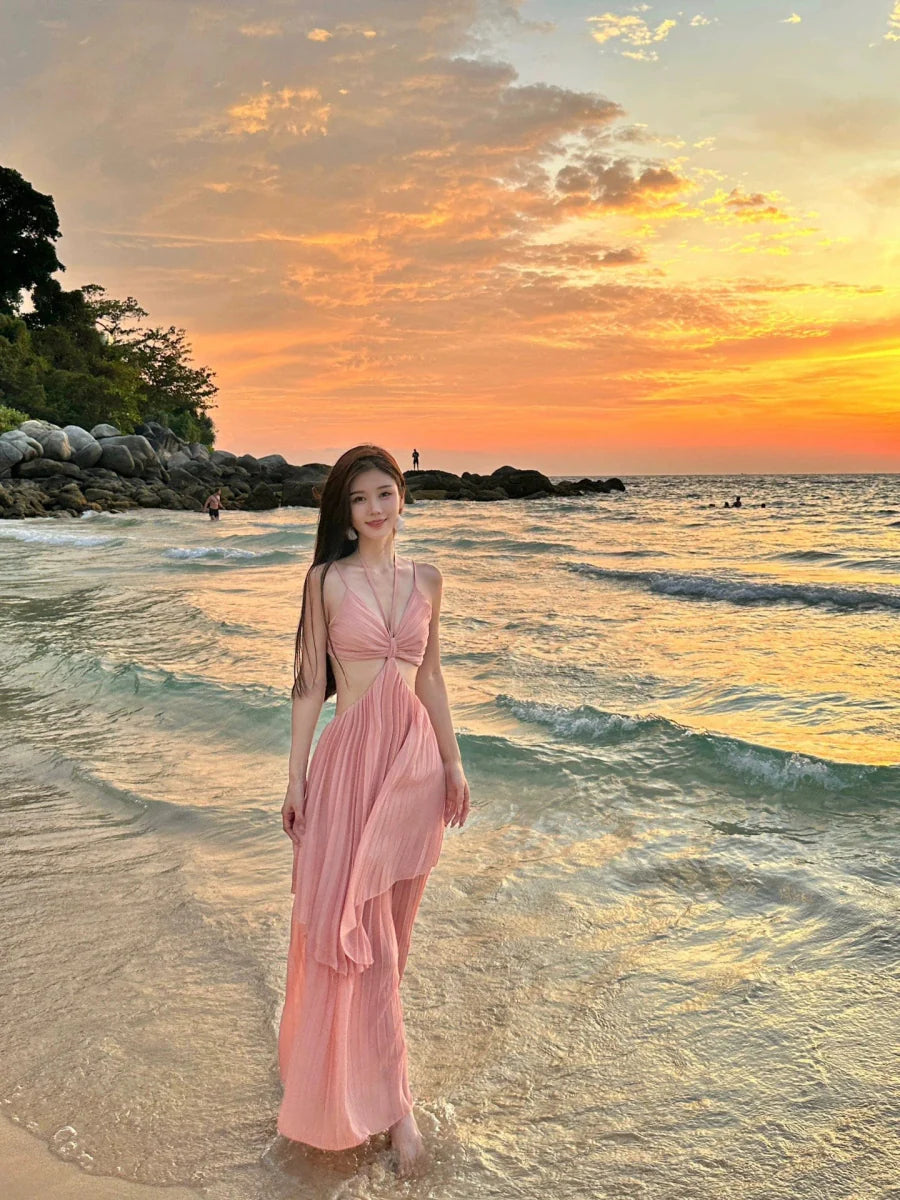 Elegant backless French holiday dress by Showlu Fashion, silk blend, mid-length with stylish design and sophisticated silhouette.