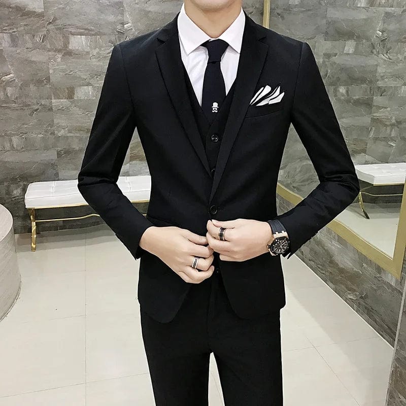 Elegant men's SHOWLU slim fit business suit with blazer, vest, and pants, perfect for smart casual or wedding attire.