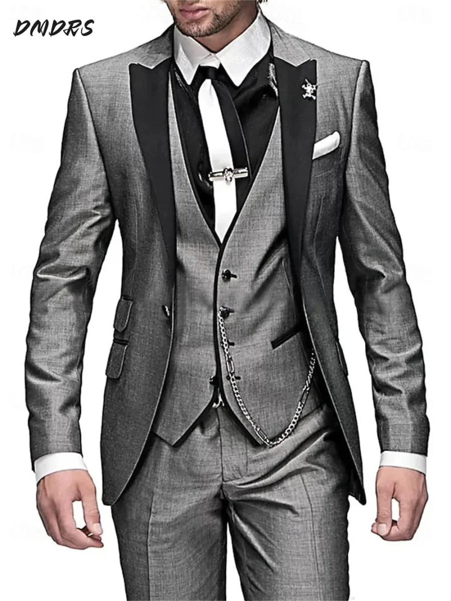Elegant black men's three-piece slim fit suit by SHOWLU FASHION with pants, vest, and jacket, perfect for business or formal occasions.
