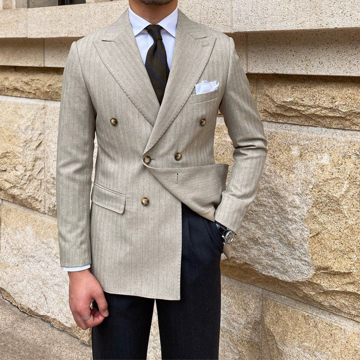 Men's slim fit double-breasted striped business suit by Showlu Fashion, featuring a tailored design perfect for professional attire.