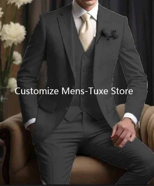 Elegant men's slim fit 3-piece wedding suit by SHOWLU FASHION featuring a blazer, vest, and pants for formal occasions.