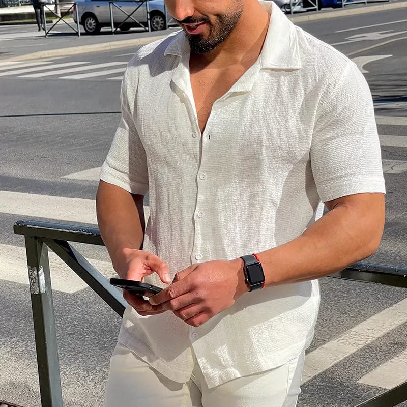 Showlu men's minimalist solid color short sleeve casual shirt with thin lapels, suitable for business or casual wear.