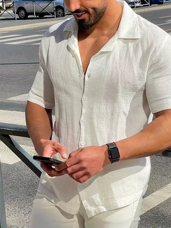 Showlu men's minimalist solid color short sleeve business casual shirt with thin lapels, suitable for European and American styles.
