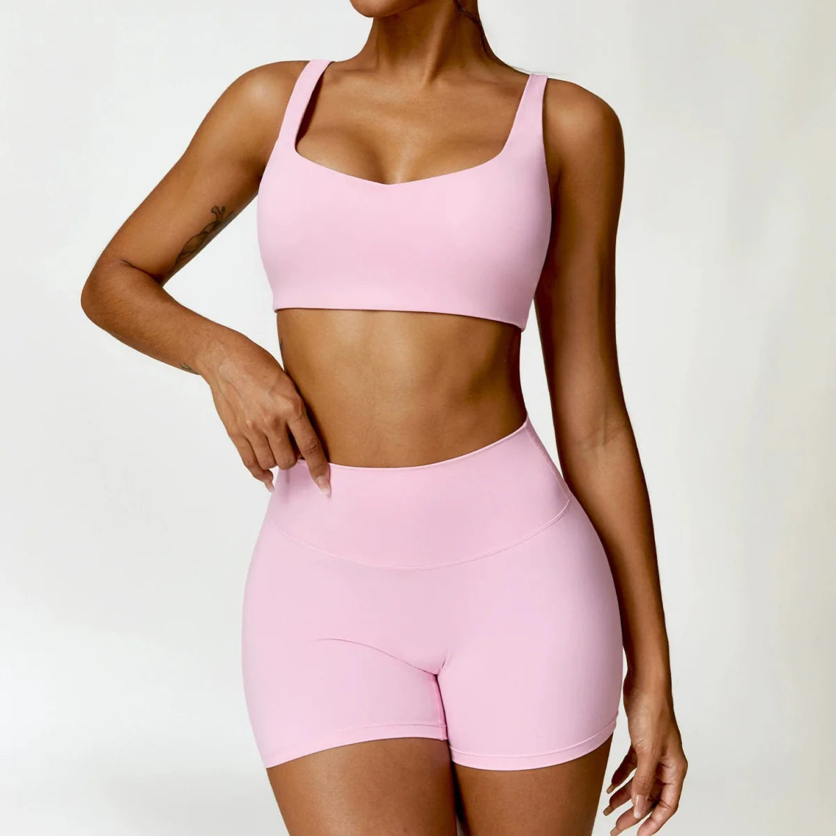 Showlu Women's Nude Feel Yoga Suit with high waist, two-piece workout set, quick-drying fabric, ideal for winter fitness activities.