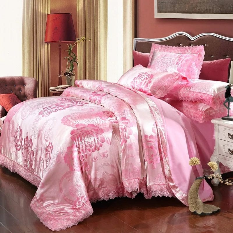 European Jacquard bedding set by Showlu Fashion, featuring floral lace duvet cover, quilt cover, and matching pillowcases.