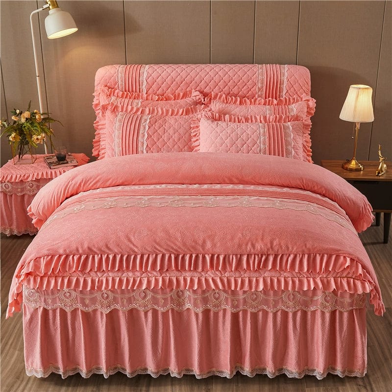 European velvet bed skirt and quilted bedspread 4-piece set with lace details, warm and thick for winter comfort.