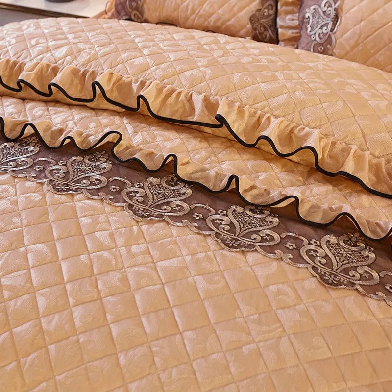 Luxurious Ai·Winsure velvet bedding set with quilted lace duvet cover, pillowcases, and bedskirt in queen size, soft and warm.