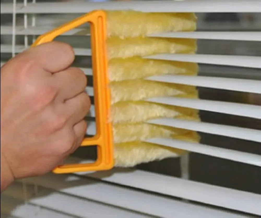 Showlu Detachable Louver Curtain and Vent Cleaning Brush set with two versatile brushes for cleaning louvers and vents.