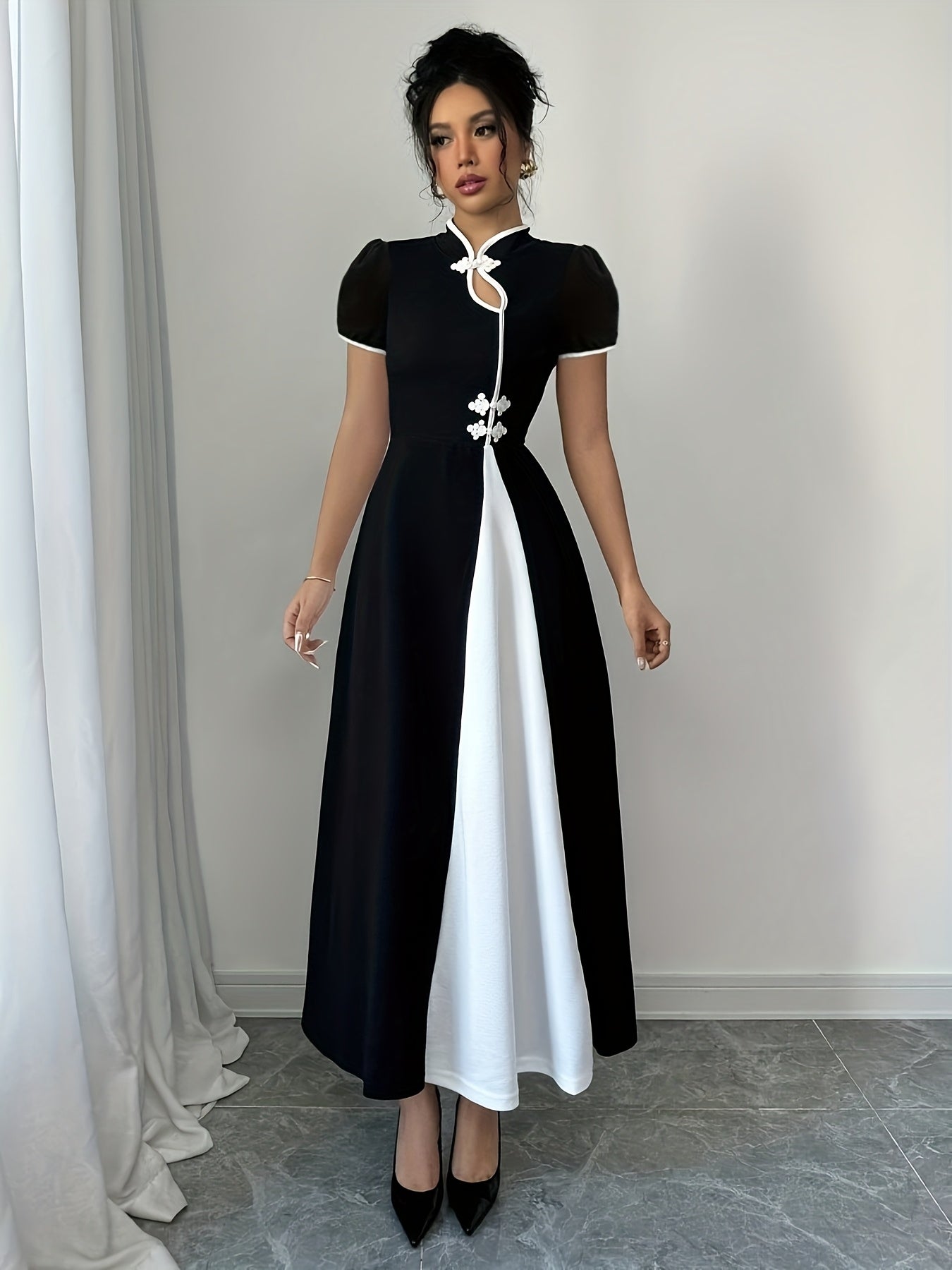 Elegant solid color women's V-neck fitted knit dress by SHOWLU FASHION, featuring a sleek, form-fitting design.