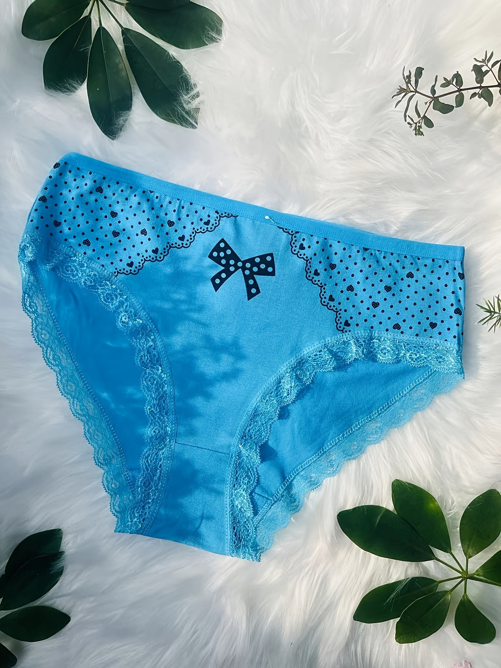 Showlu 12-pack plus size cotton lace briefs with heart print, featuring comfortable, stylish underwear for women.
