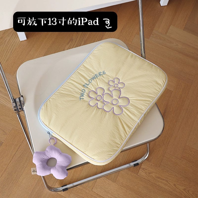 Fanhuabuyu 15-inch iPad storage bag by Showlu Fashion Store, embroidered polyester clutch with padded interior for tablets.