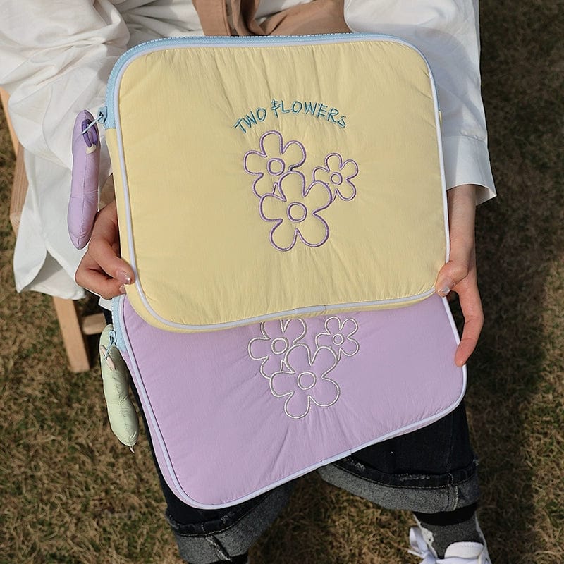 Fanhuabuyu 15-inch iPad storage bag by Showlu Fashion Store, embroidered polyester clutch for tablet protection and style.