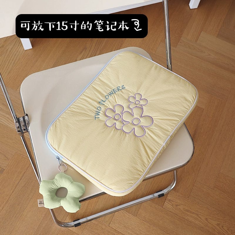 Fanhuabuyu 15-inch iPad storage bag in embroidered polyester, stylish clutch for tablet storage and protection.