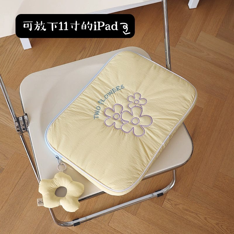 Fanhuabuyu 15-inch iPad storage bag by Showlu Fashion Store, embroidered polyester clutch with secure zipper closure.