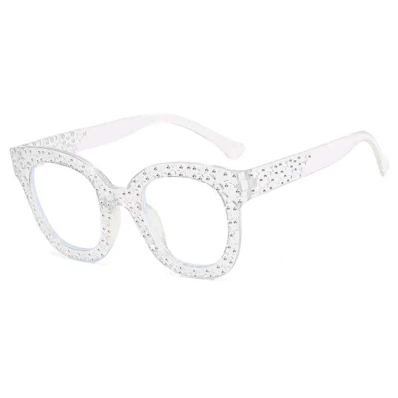 Heevoo women's retro cat eye sunglasses with vintage design, UV400 protection, stylish punk-inspired eyewear for women.
