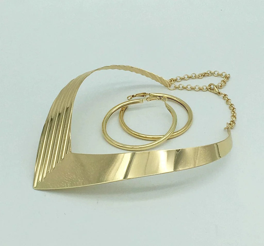 Showlu Fashion punk alloy collar necklace with exaggerated twisted chain design, bold and edgy jewelry accessory.