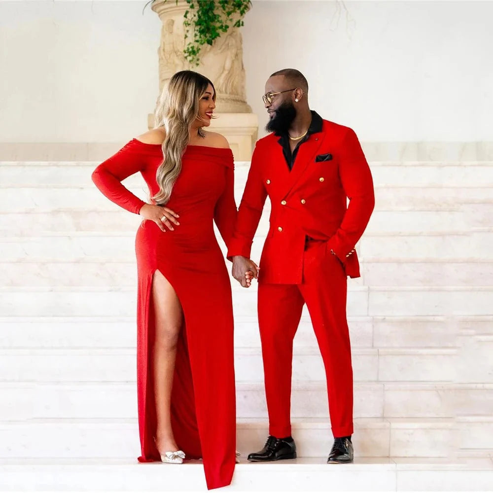 Men's red double-breasted slim fit business suit with matching jacket and pants, ideal for formal occasions and weddings.