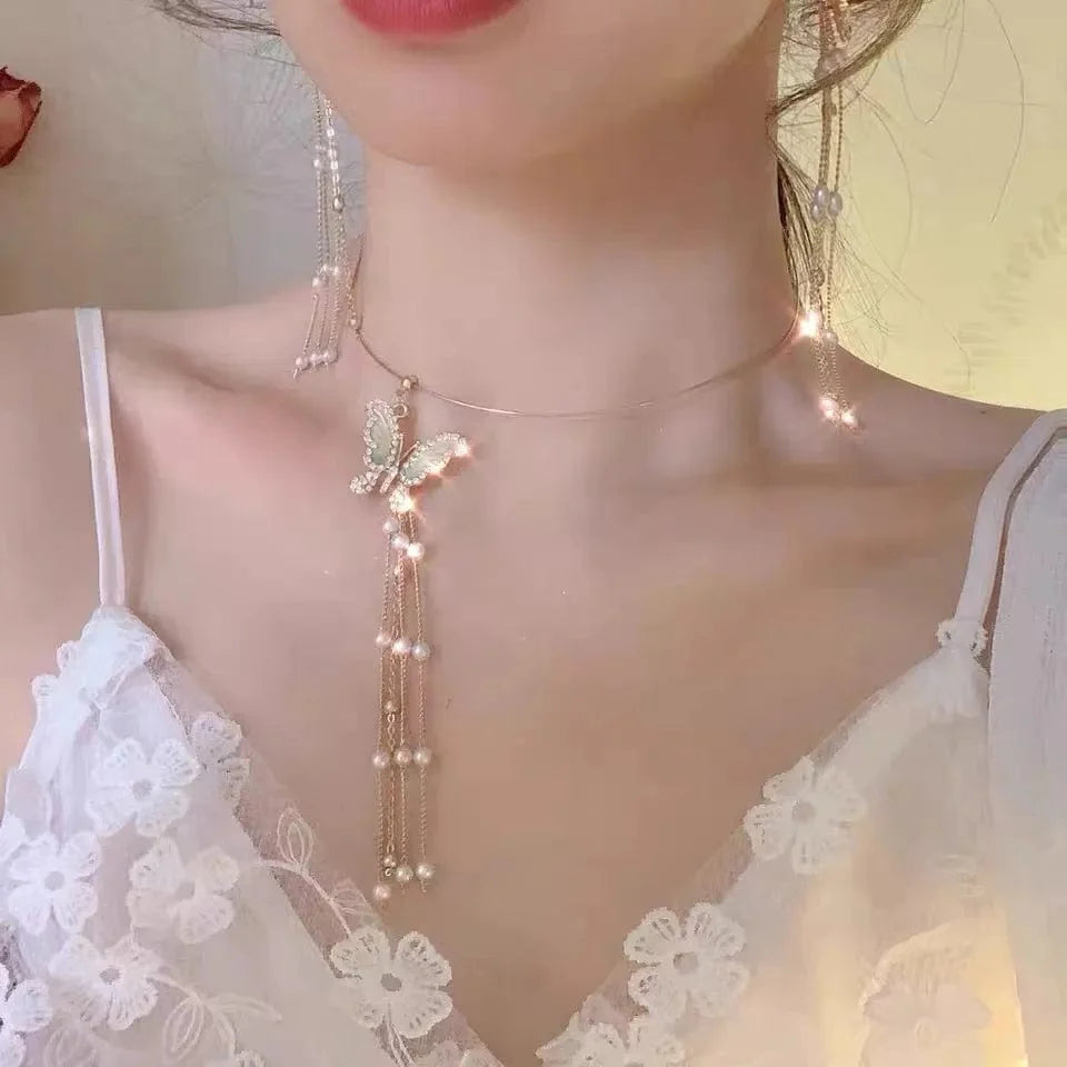 Elegant double-layer pearl love pendant necklace for women, featuring copper jewelry design, perfect for wedding or party occasions.