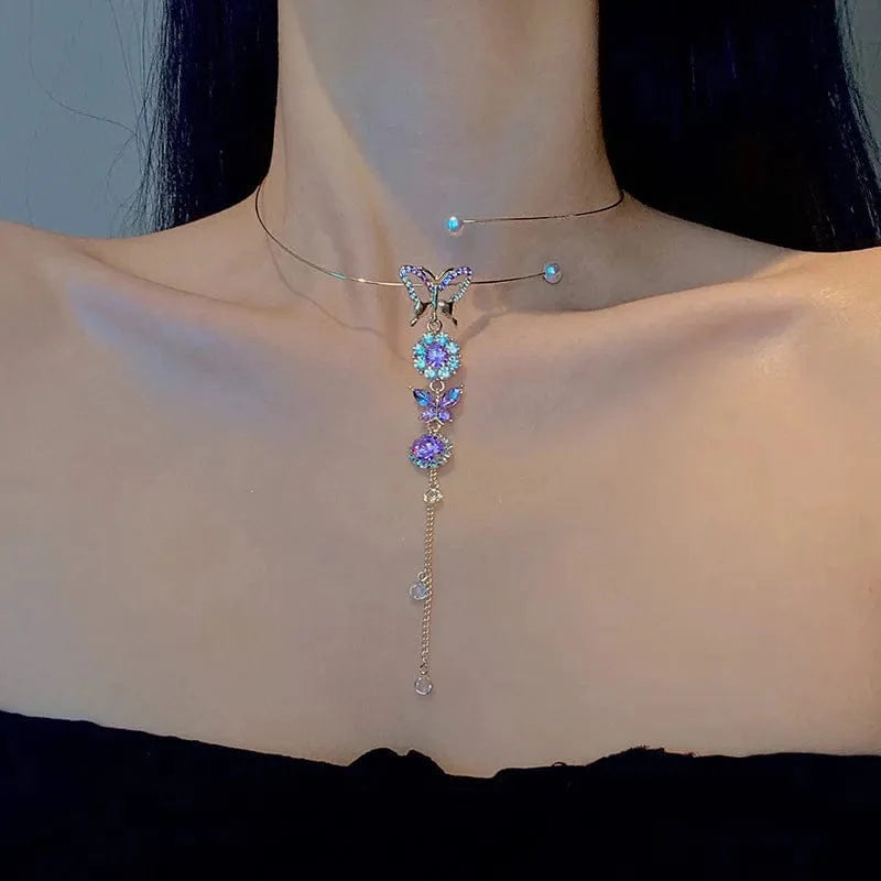 Elegant double-layer pearl love pendant necklace by Showlu Fashion for women, perfect for weddings and special occasions.