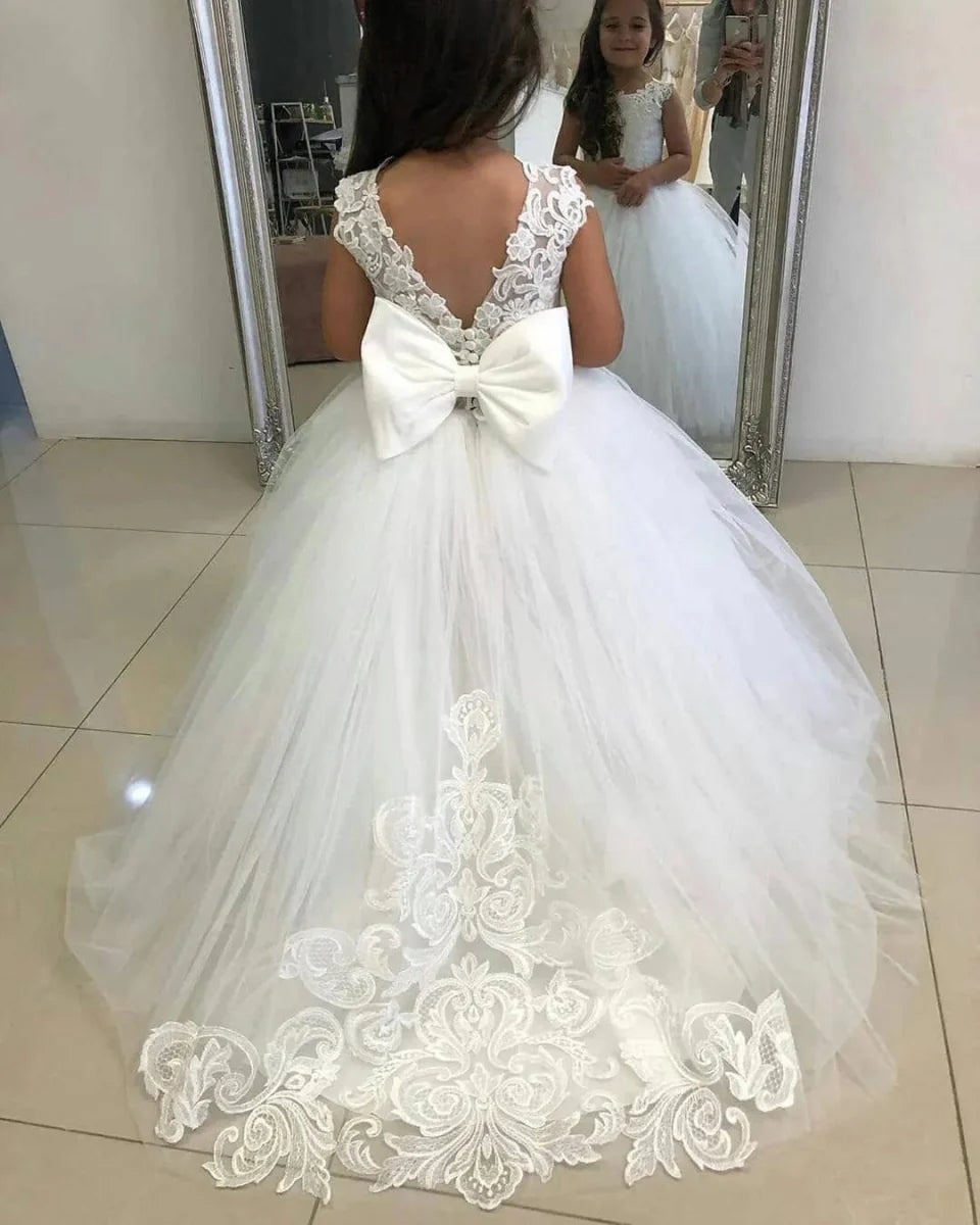 Lace tulle flower girl dress for kids by Showlu Fashion, featuring a princess-style wedding and party gown with floral details.