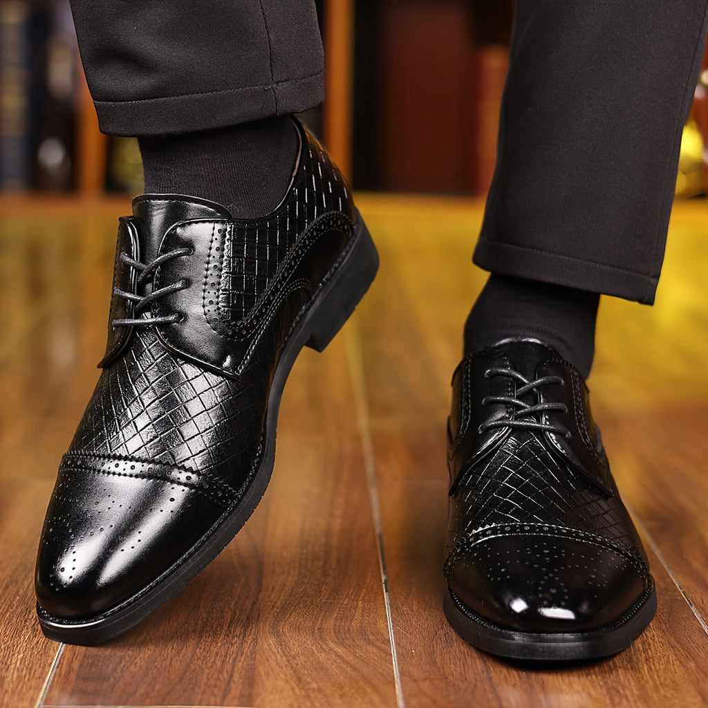 SHOWLU men's plaid formal Oxford shoes with pointed toes and lace-up design, ideal for business and formal occasions.