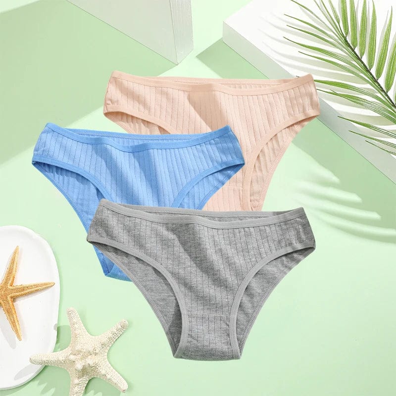 Set of three FINETOO women's cotton briefs in low-rise style, solid colors, available in XS to 7XL, comfortable and breathable underwear